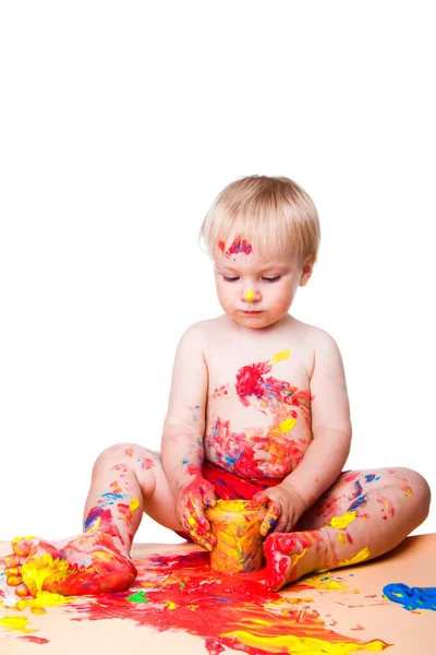 Baby boy gouache pintura en blanco aislado — Foto de Stock