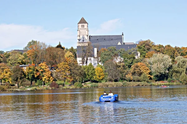 Castle Pond and the Castle Church-6 — Stock Photo, Image
