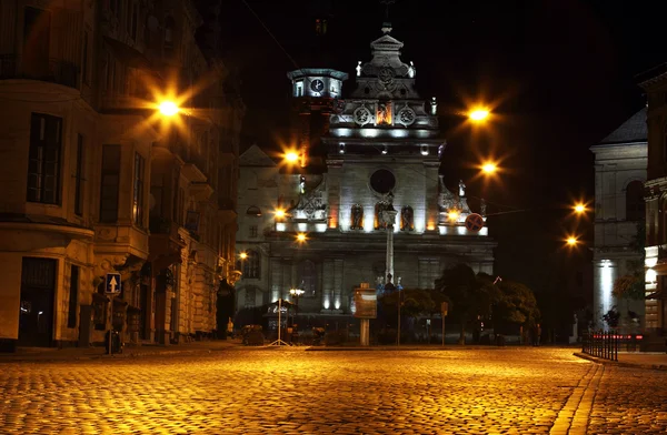 Bernardinenkirche in lviv — Stockfoto