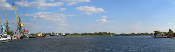 Панорама пристани
