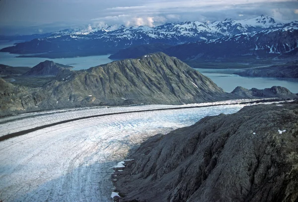 Glacier se dirigeant vers l'océan — Photo