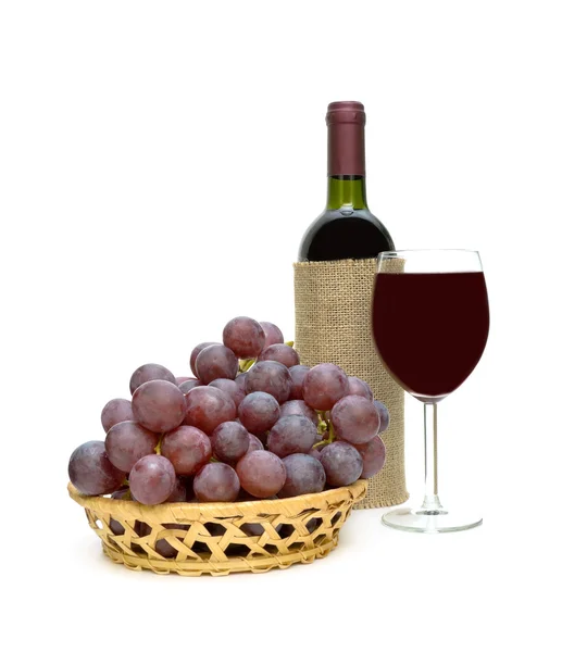 Σταφυλιών και το κόκκινο κρασί σε λευκό φόντο — Φωτογραφία Αρχείου