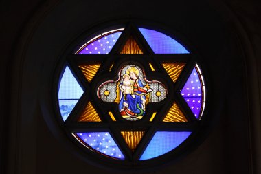 bir kilise dini vitray pencereler