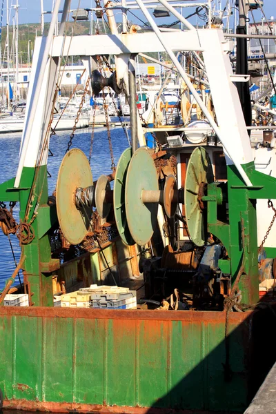 Eski bir balıkçı teknesi, bir balıkçı teknesine ayrıntılarını — Stok fotoğraf
