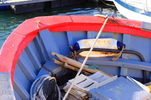 Eski bir balıkçı teknesi, bir balıkçı teknesine ayrıntılarını — Stok fotoğraf