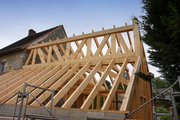 Konstrukcja drewniana rama dachu — Zdjęcie stockowe