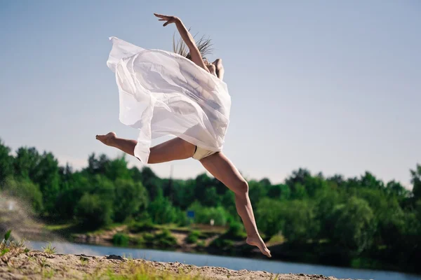 Nature and dance — Stock Photo, Image