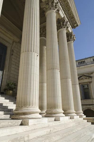 Columns of courthouse — Stock Photo, Image