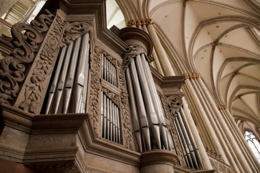 Music organ