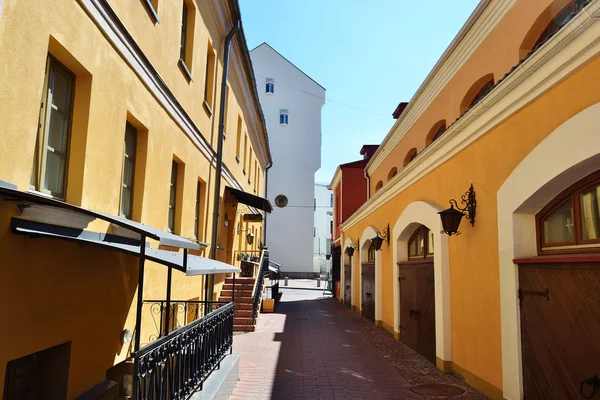 Una calle en el casco antiguo de Minsk — Foto de Stock