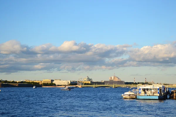 Pohled na řeku Něva — Stock fotografie
