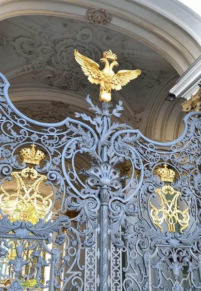 门的冬宫，圣彼得堡 — 图库照片