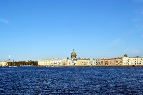 De Engelse embankment in Sint-Petersburg — Stockfoto
