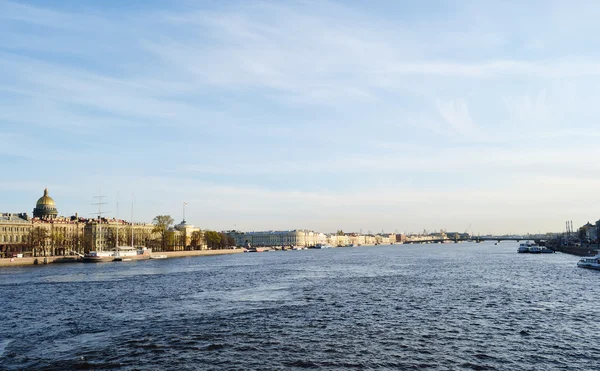 涅瓦河的视图 — 图库照片