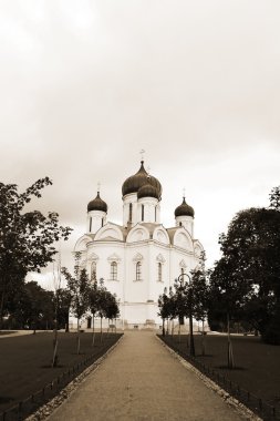 Iglesia ortodoxa. Sepia.