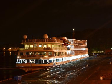 cruise gemi gece manzarası .