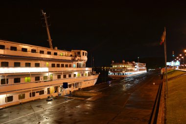 cruise gemi gece manzarası .