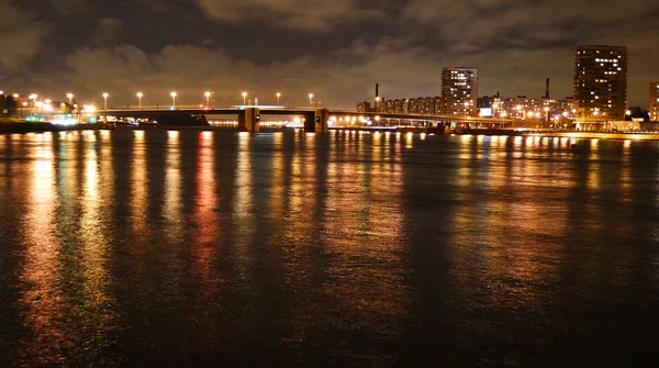 Volodarsky Bridge, st petersburg gece görünümü — Stok fotoğraf