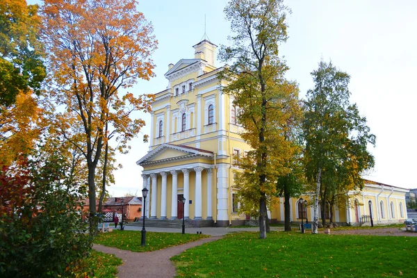 Vista do palácio em Kronstadt . — Fotografia de Stock