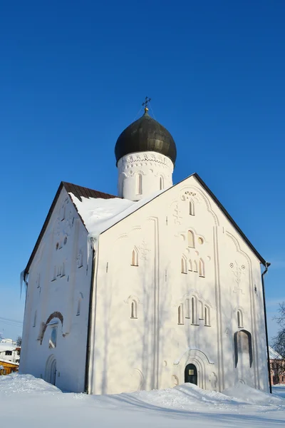 Oude kerk in veliky novgorod. — Stockfoto