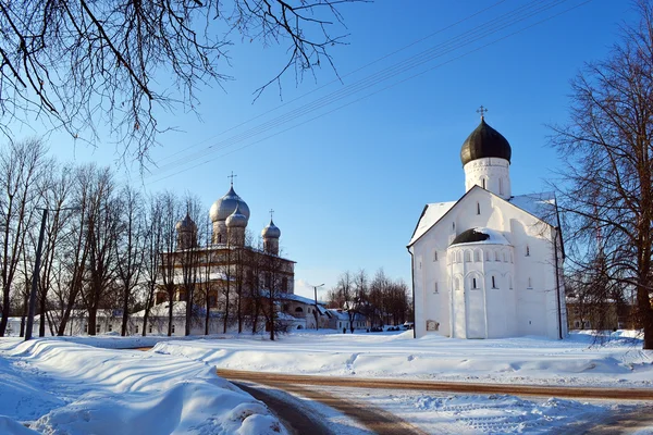Oude kerk in veliky novgorod. — Stockfoto