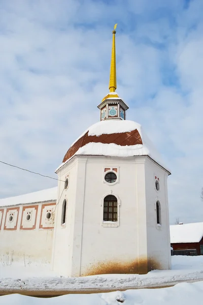 チフビン ・ ウスペン スキー修道院の塔 — ストック写真