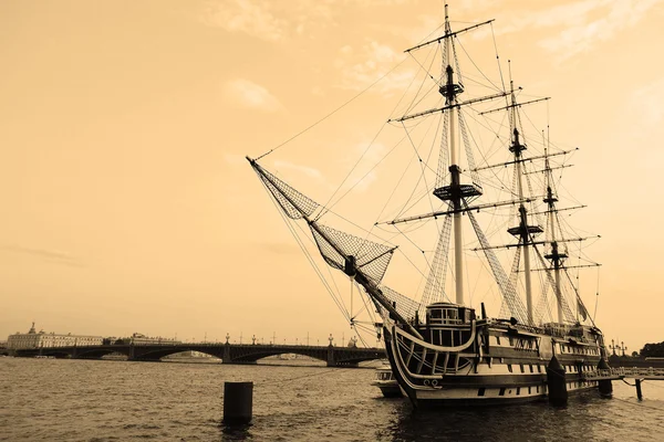 帆船。セピア. — ストック写真