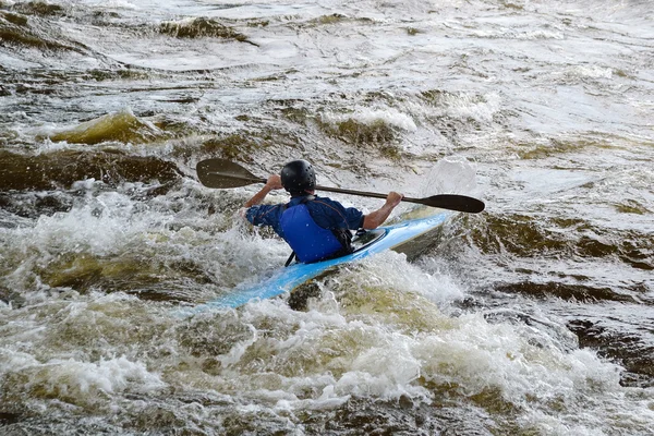Kayaker pe râul Vuoksi — Fotografie, imagine de stoc