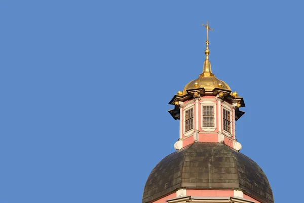 在亚历山大 · 涅夫斯基修道院教堂的圆顶 — 图库照片