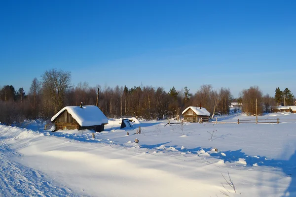 ロシアの小さな村の冬景色 — ストック写真