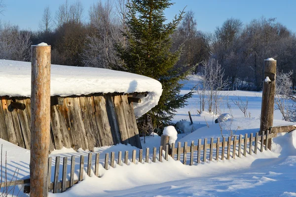Ogrodzenie w śniegu — Zdjęcie stockowe