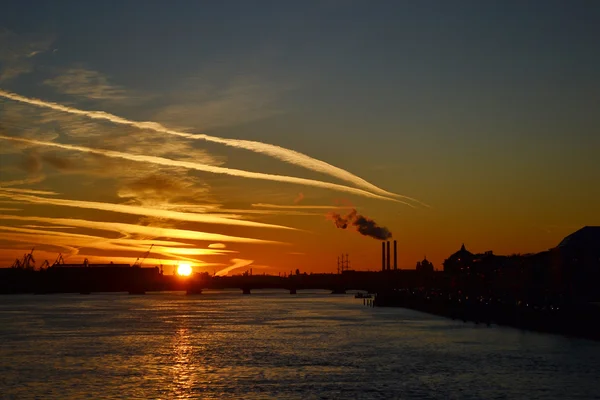 Neva river at sunset, St.Petersburg — Stock Photo, Image