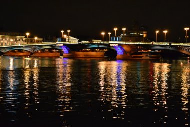 blagoveshchensky Bridge, st petersburg gece görünümü