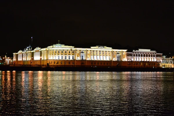 Нічний погляд Санкт-Петербурга. — стокове фото
