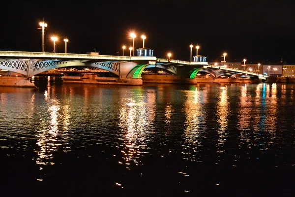 Blagoveshchensky bridge st Petersburg éjszakai látképe — Stock Fotó
