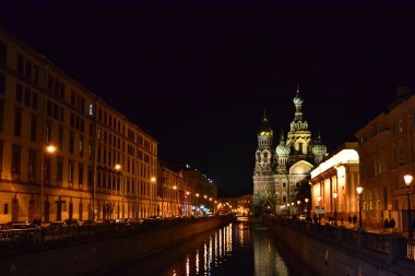 st.petersburg, Rusya Federasyonu kanalda griboyedov gece görünümü