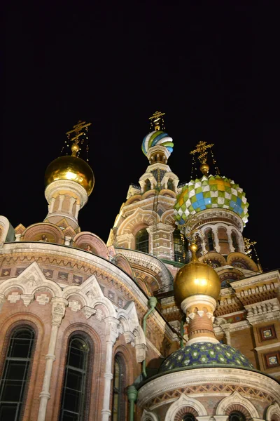 Ortodoks Kilisesi "Kaplıcalar na krovi" gece, st.petersburg — Stok fotoğraf