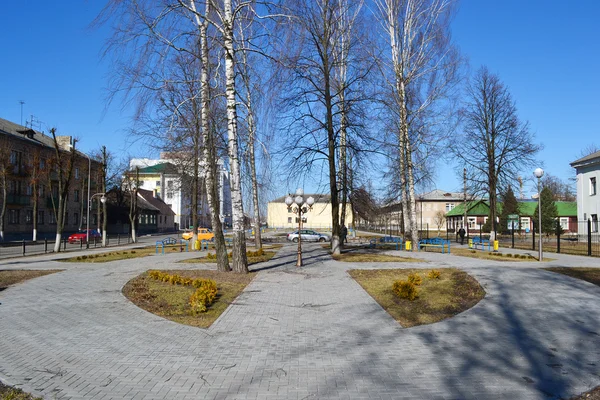 Oblast ve staré části města Pinsku v slunný jarní den — Stock fotografie