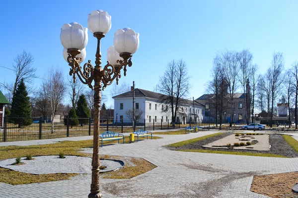 Área na parte velha de Pinsk no dia ensolarado da primavera — Fotografia de Stock