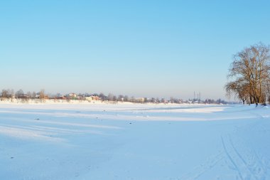 neva Nehri dondurulmuş