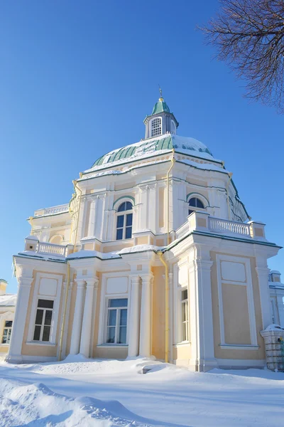 Palast in oranienbaum, russland — Stockfoto