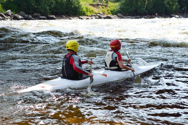 Kayaker na rzeki vuoksi — Zdjęcie stockowe