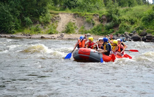 Wildwasser-Rafting — Stockfoto