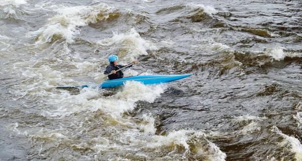 Kayaker on river Vuoksi — Stock Photo, Image