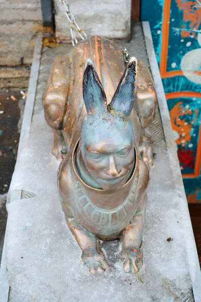 Bir tavşan heykeli — Stok fotoğraf