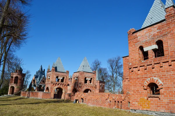 Των παιδιών κόκκινο κάστρο στο ύφασμα σε Pinsk — Φωτογραφία Αρχείου