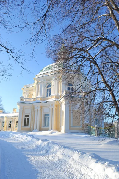 Pałac w oranienbaum, Federacja Rosyjska — Zdjęcie stockowe