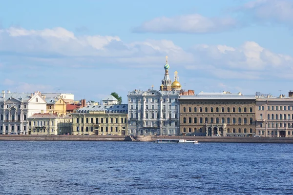 Άποψη του αναχώματος παλάτι, Αγία Πετρούπολη — Φωτογραφία Αρχείου