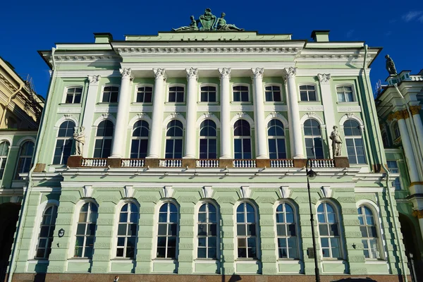 A fachada do palácio em São Petersburgo — Fotografia de Stock