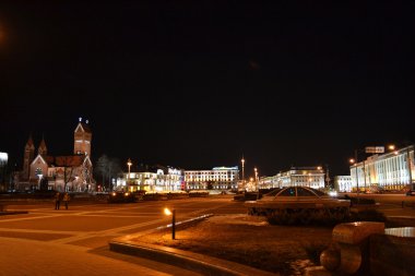 Bağımsızlık Meydanı. gece cityscape minsk